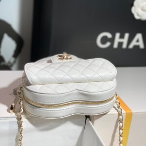 Túi Xách Chanel Ohanel 22ss Hình Trái Tim Màu Trắng 16.5x18x6 (2)