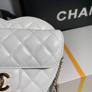 Túi Xách Chanel Ohanel 22ss Hình Trái Tim Màu Trắng 16.5x18x6 (2)