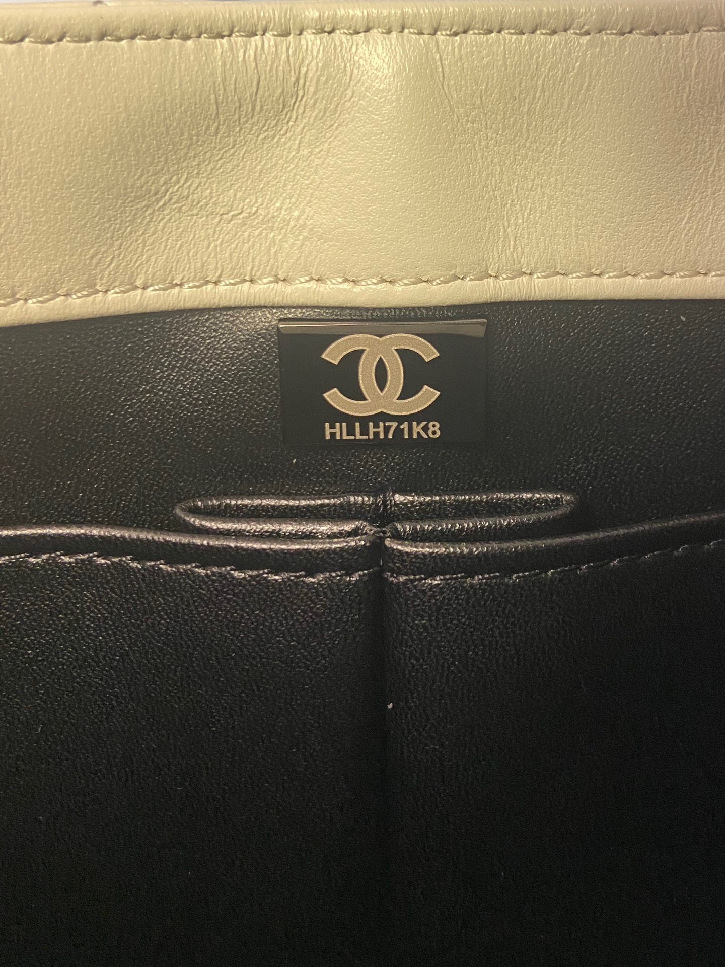 Túi Xách Chanel Trendy Replica 11 Cao Cấp Màu Trắng 25cm (2) Túi Xách Chanel Trendy Replica 11 Cao Cấp Màu Trắng 25cm (2)