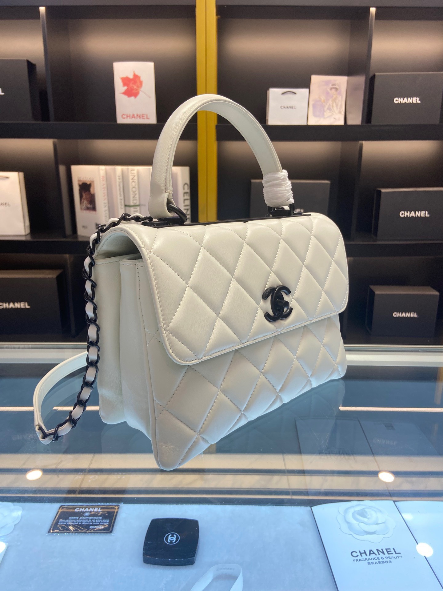 Túi Xách Chanel Trendy Replica 11 Cao Cấp Màu Trắng 25cm (8) Túi Xách Chanel Trendy Replica 11 Cao Cấp Màu Trắng 25cm (2)