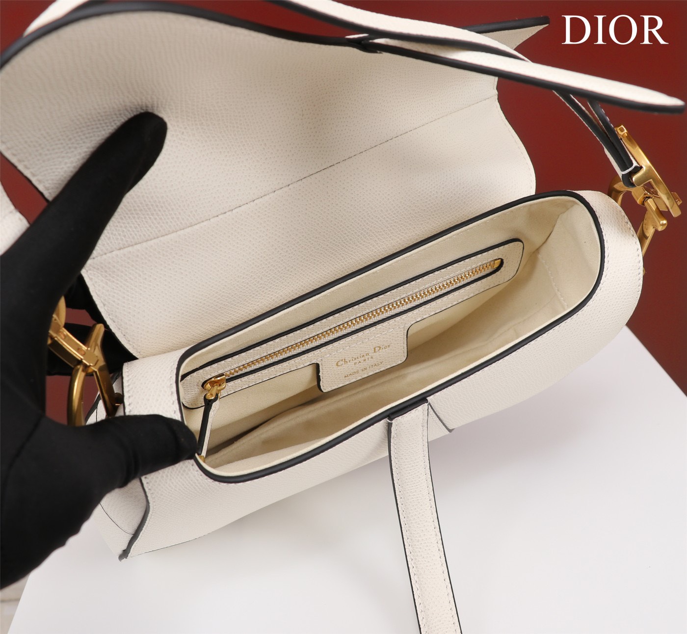 Túi Xách Hàng Hiệu Dior Saddle Yên Ngựa Nữ Màu Đen 25x20x6 (5) Túi Xách Hàng Hiệu Dior Saddle Yên Ngựa Nữ Màu Đen 25x20x6 (2)