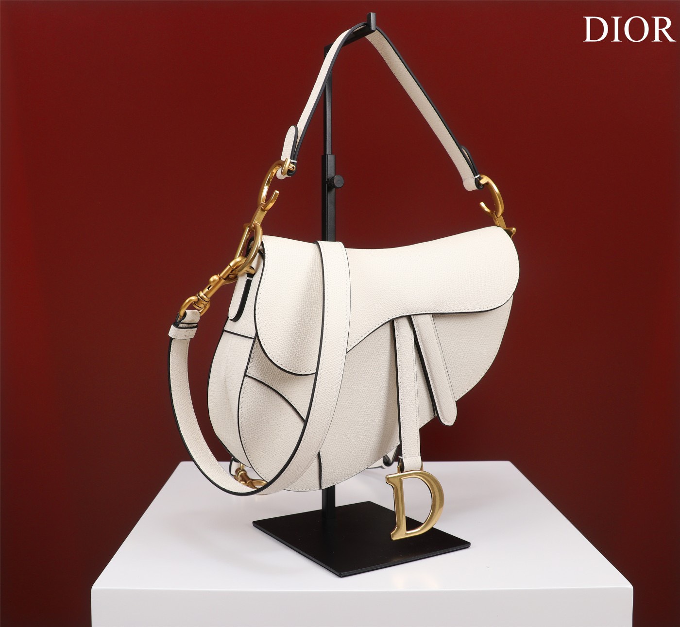 Túi Xách Hàng Hiệu Dior Saddle Yên Ngựa Nữ Màu Đen 25x20x6 (6) Túi Xách Hàng Hiệu Dior Saddle Yên Ngựa Nữ Màu Đen 25x20x6 (2)