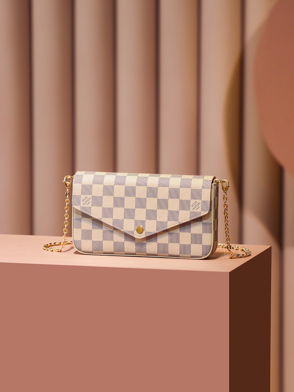 Túi Xách Hàng Hiệu Louis Vuitton LV Felicie Pochette Họa Tiết Ô Cờ 20cm (1) Túi Xách Hàng Hiệu Louis Vuitton LV Felicie Pochette Họa Tiết Ô Cờ 20cm (2)