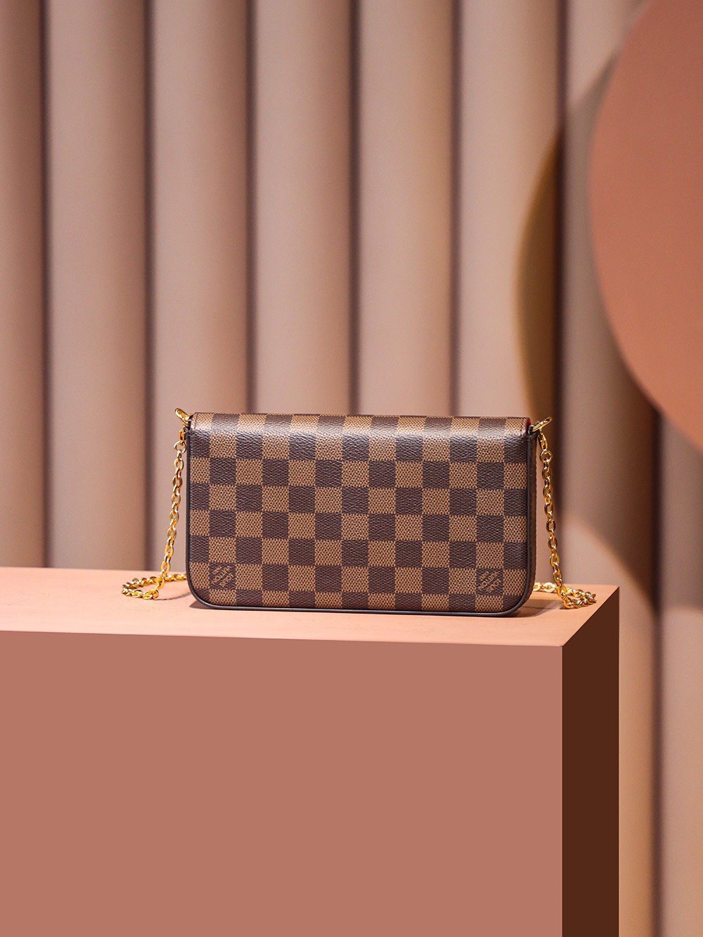 Túi Xách Louis Vuitton LV Felicie Pochette Họa Tiết Ô Cờ Repica 11 20cm (9) Túi Xách Louis Vuitton LV Felicie Pochette Họa Tiết Ô Cờ Repica 11 20cm (2)