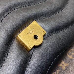 Túi Xách Louis Vuitton LV New Wave Rep 11 Cao Cấp Da Bò Màu Đen 24x14x9cm (2)