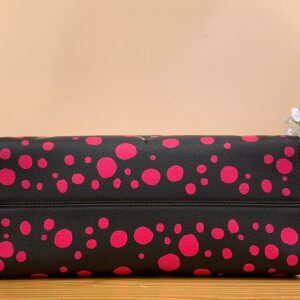 Túi Xách Louis Vuitton LV On The Go Họa Tiết Chấm Bi Hồng Rep 11 35x27x14cm (2)