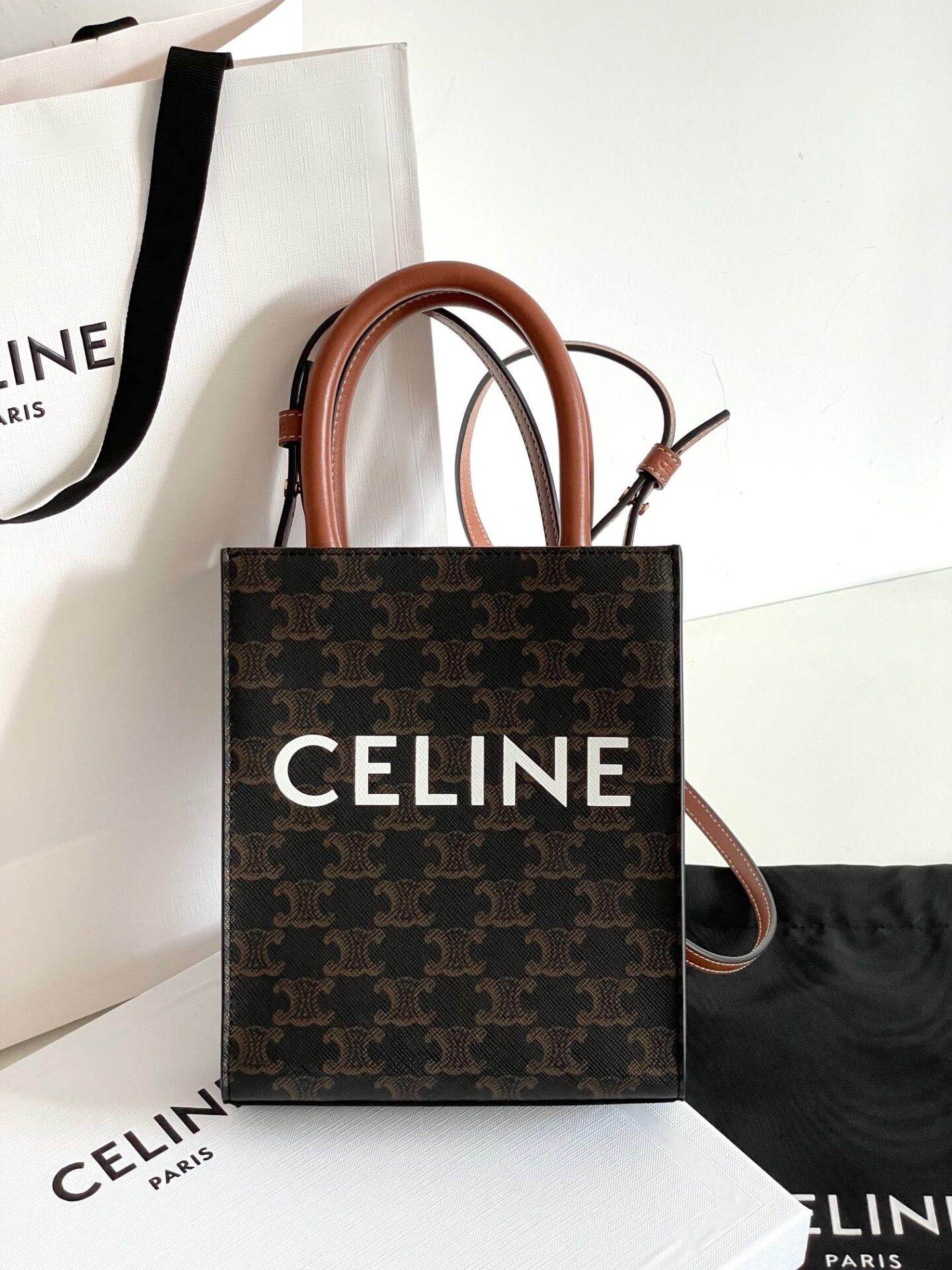 Túi Xách Nữ Celine Mini Tote Họa Tiết Monogram Like Auth 17x21cm (3) Túi Xách Nữ Celine Mini Tote Họa Tiết Monogram Like Auth 17x21cm (2)