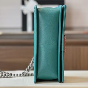 Túi Xách Nữ Chanel Boy Medium Vân Chữ V Rep 11 Cao Cấp Màu Xanh 25cm (2)