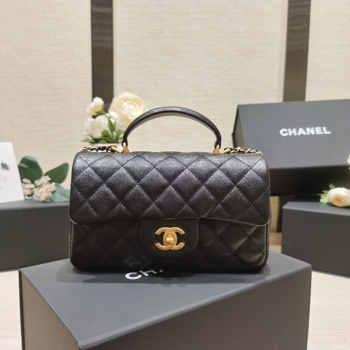 Túi Xách Nữ Chanel Handle Replica 11 Cao Cấp Màu Đen 20cm (1) Túi Xách Nữ Chanel Handle Replica 11 Cao Cấp Màu Đen 20cm (1)