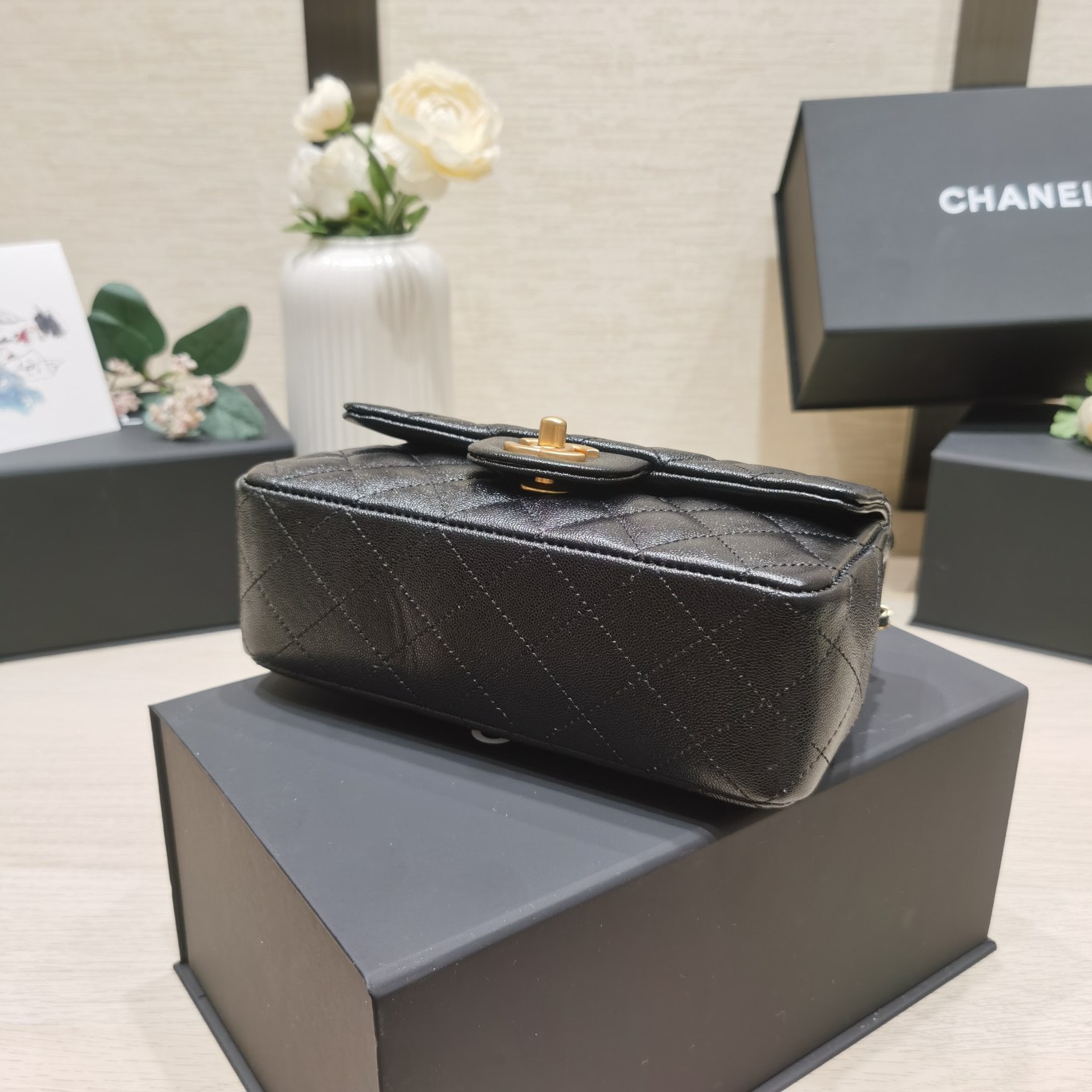 Túi Xách Nữ Chanel Handle Replica 11 Cao Cấp Màu Đen 20cm (6) Túi Xách Nữ Chanel Handle Replica 11 Cao Cấp Màu Đen 20cm (1)