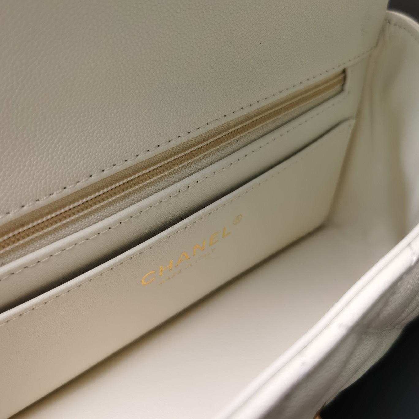 Túi Xách Nữ Chanel Handle Replica 11 Cao Cấp Màu Trắng 20cm (3) Túi Xách Nữ Chanel Handle Replica 11 Cao Cấp Màu Trắng 20cm (2)