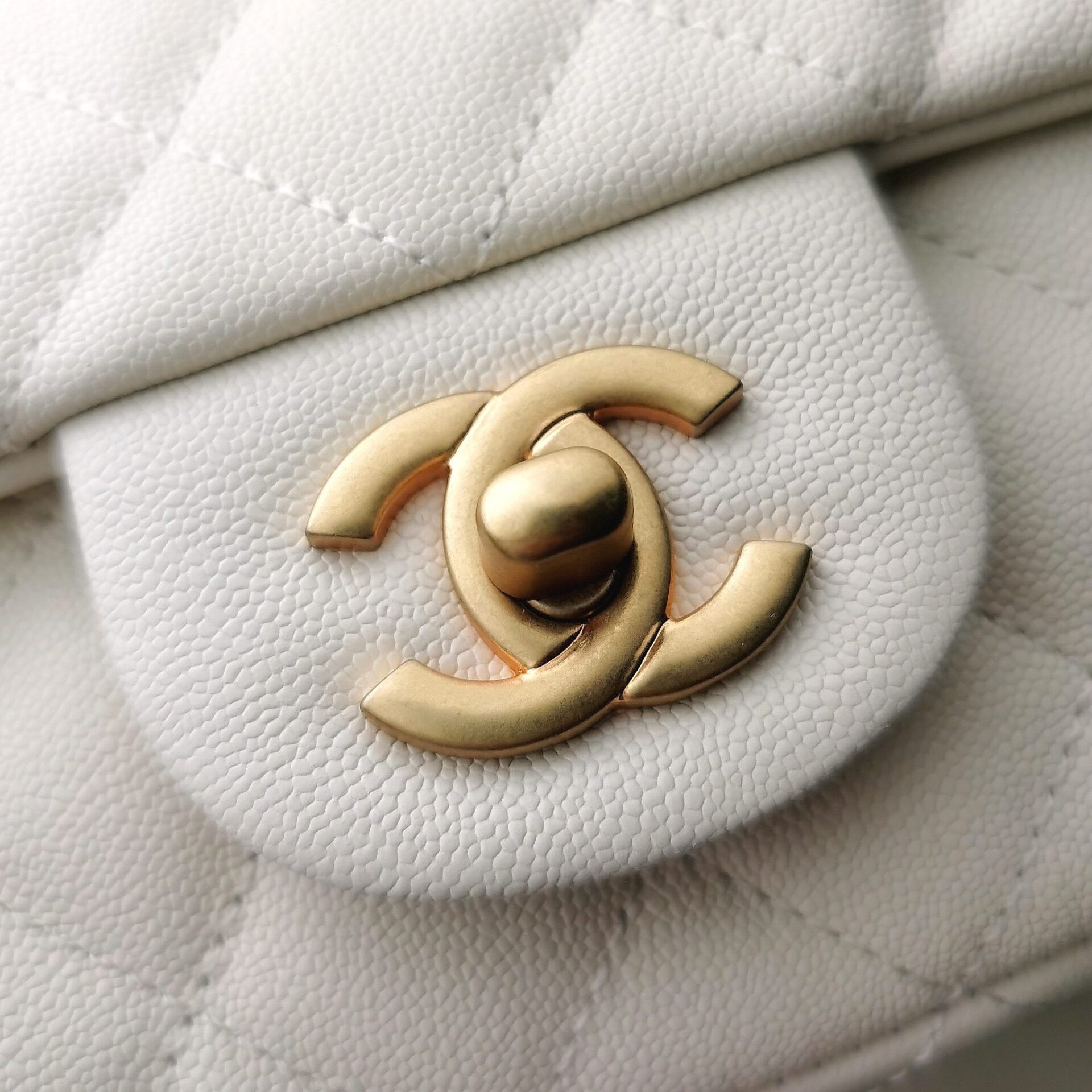 Túi Xách Nữ Chanel Handle Replica 11 Cao Cấp Màu Trắng 20cm (5) Túi Xách Nữ Chanel Handle Replica 11 Cao Cấp Màu Trắng 20cm (2)