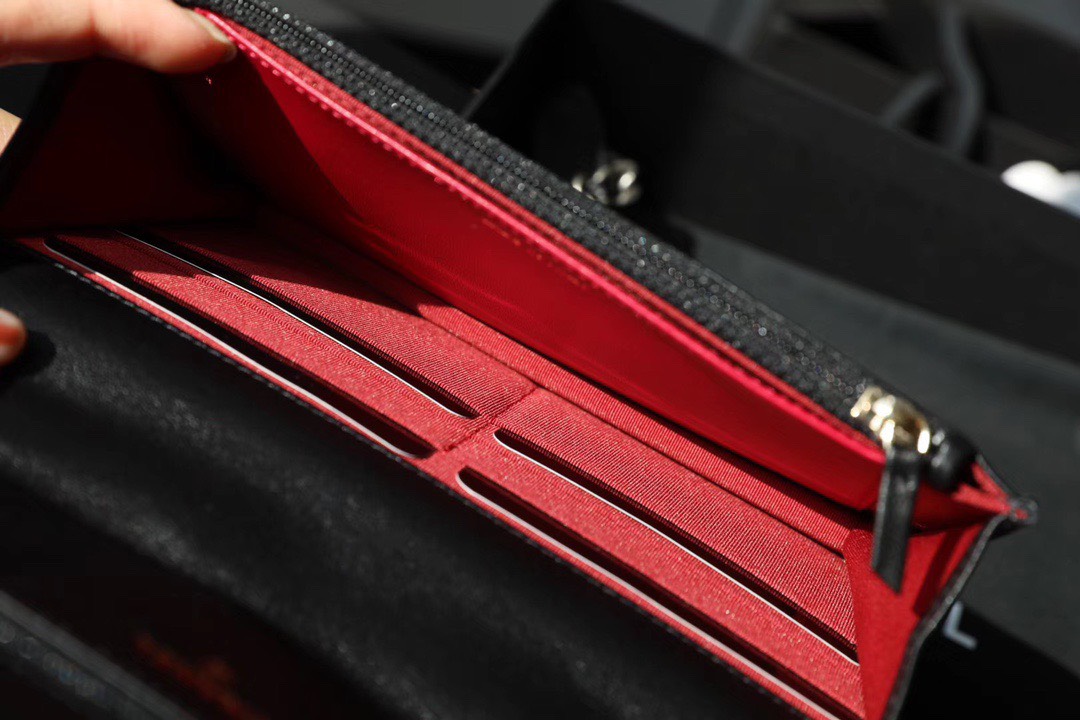 Túi Xách Nữ Chanel Woc C19 Replica 11 Cao Cấp Màu Đen Size 19cm (3) Túi Xách Nữ Chanel Woc C19 Replica 11 Cao Cấp Màu Đen Size 19cm (2)