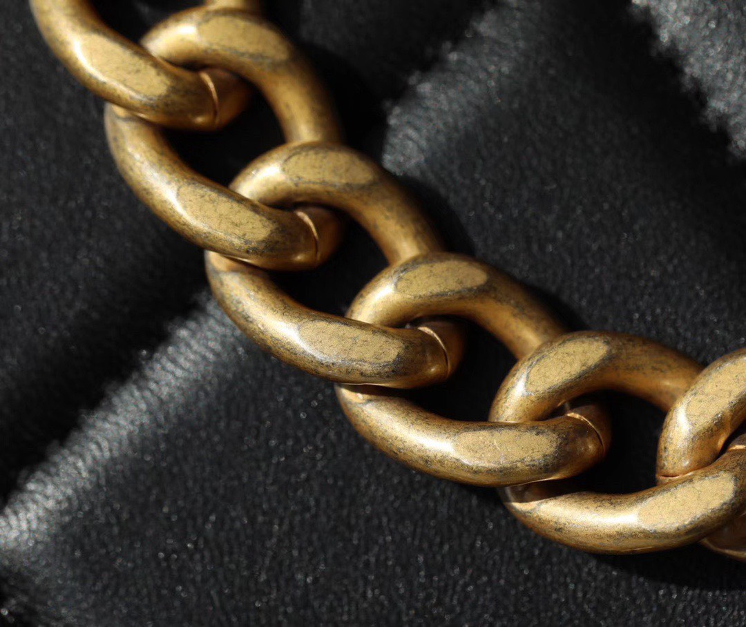 Túi Xách Nữ Chanel Woc C19 Replica 11 Cao Cấp Màu Đen Size 19cm (6) Túi Xách Nữ Chanel Woc C19 Replica 11 Cao Cấp Màu Đen Size 19cm (2)