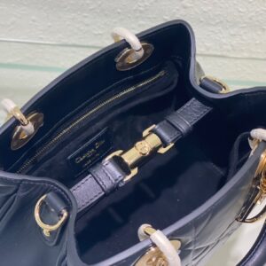Túi Xách Nữ Dior Lady Replica 11 Cao Cấp Màu Đen Da Mịn 24cm (2)