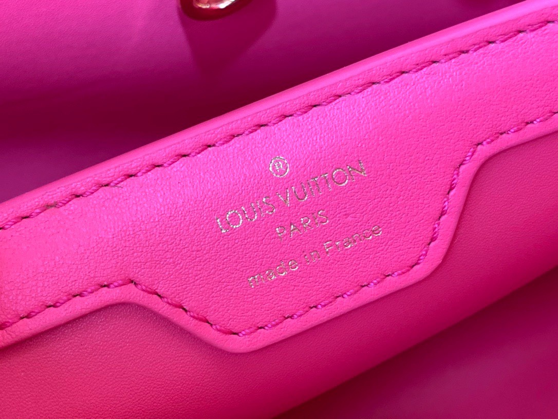 Túi Xách Nữ Louis Vuitton LV Capucines Replica 11 Màu Đỏ 27x18x9cm (2) Túi Xách Nữ Louis Vuitton LV Capucines Replica 11 Màu Đỏ 27x18x9cm (2)