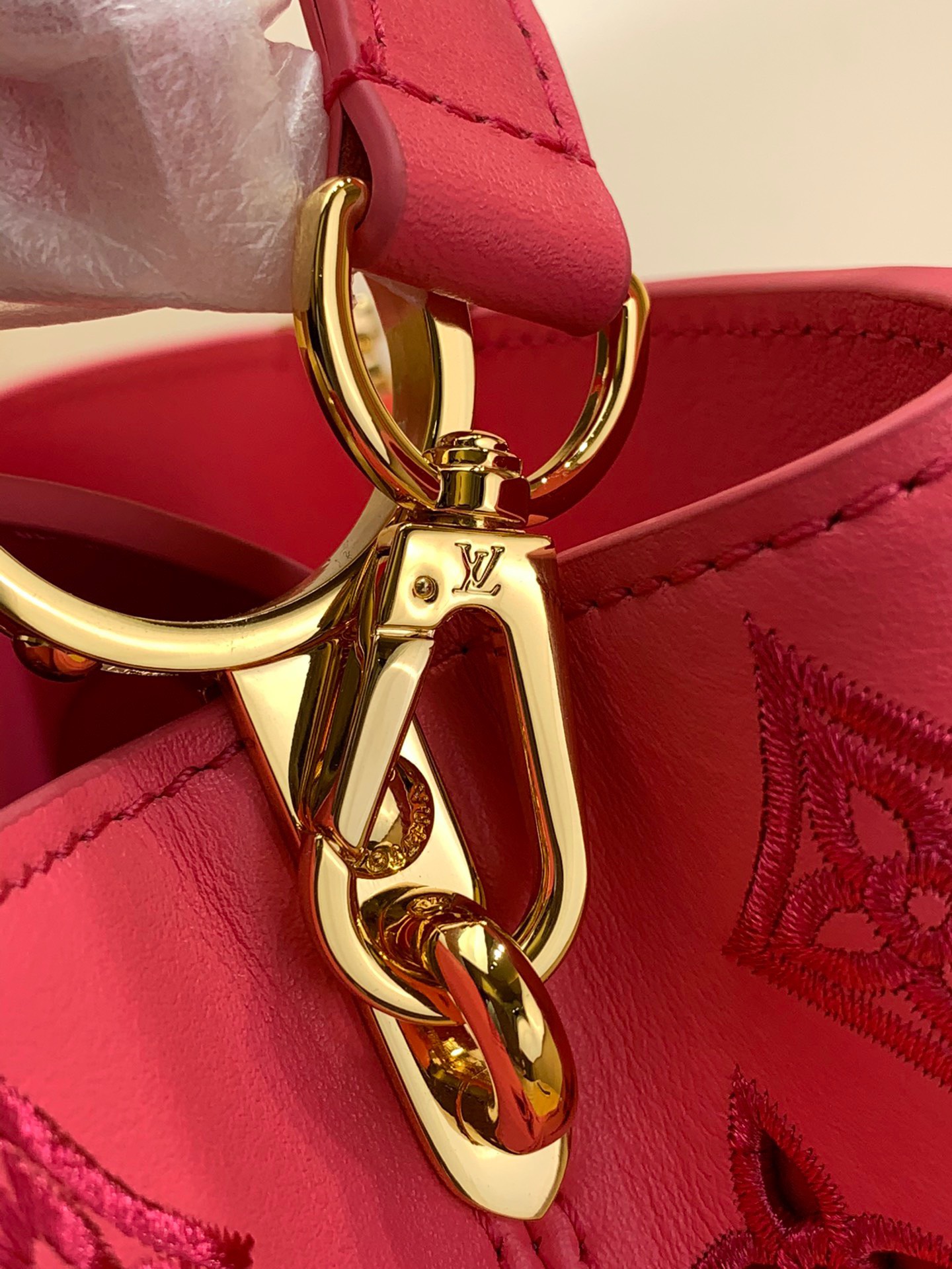 Túi Xách Nữ Louis Vuitton LV Capucines Replica 11 Màu Đỏ 27x18x9cm (6) Túi Xách Nữ Louis Vuitton LV Capucines Replica 11 Màu Đỏ 27x18x9cm (2)