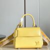 Túi Xách Nữ Louis Vuitton LV Clunny Rep 11 Cao Cấp Màu Vàng 20x16cm (2)