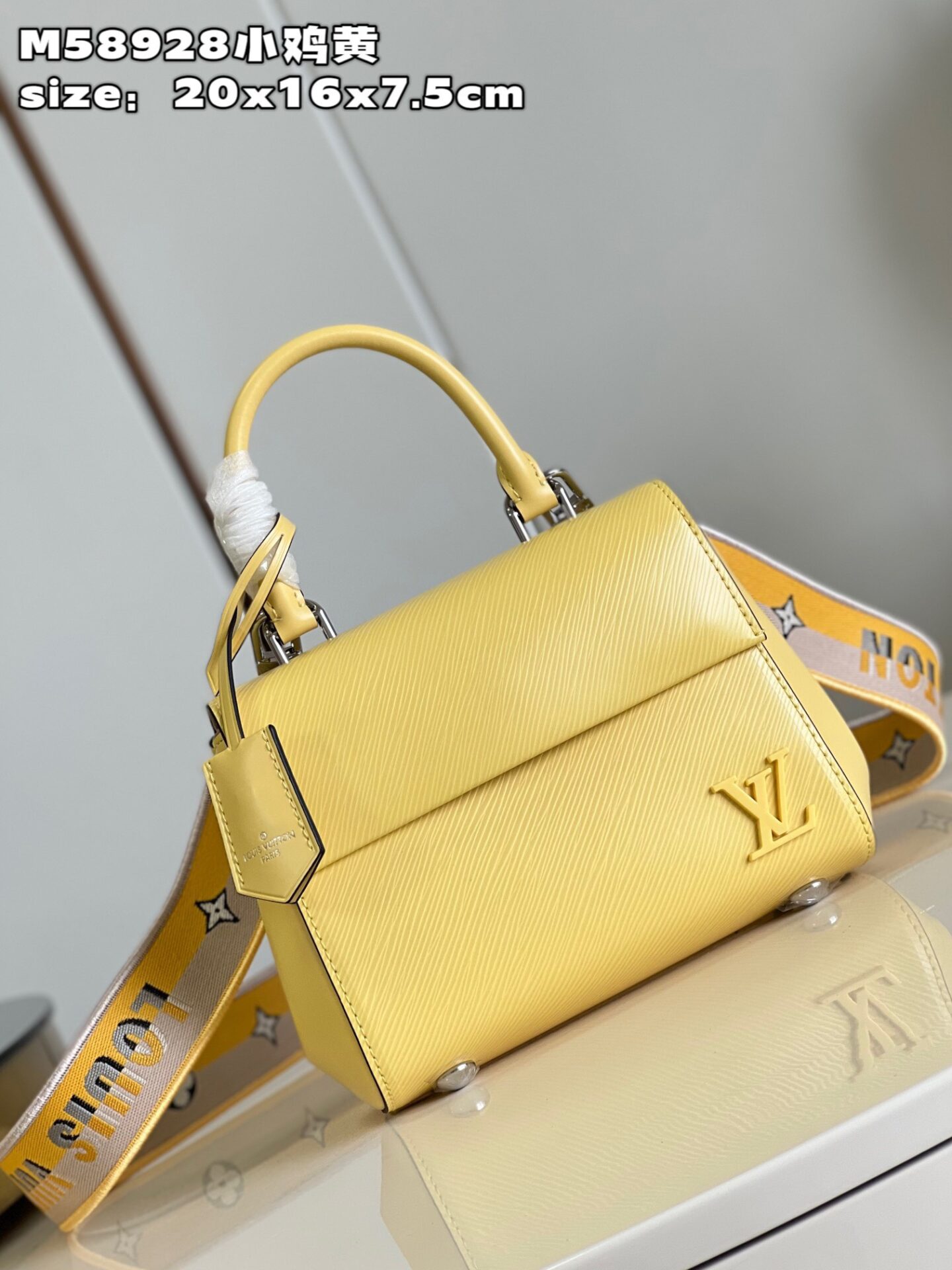 Túi Xách Nữ Louis Vuitton LV Clunny Rep 11 Cao Cấp Màu Vàng 20x16cm (9) Túi Xách Nữ Louis Vuitton LV Clunny Rep 11 Cao Cấp Màu Vàng 20x16cm (2)
