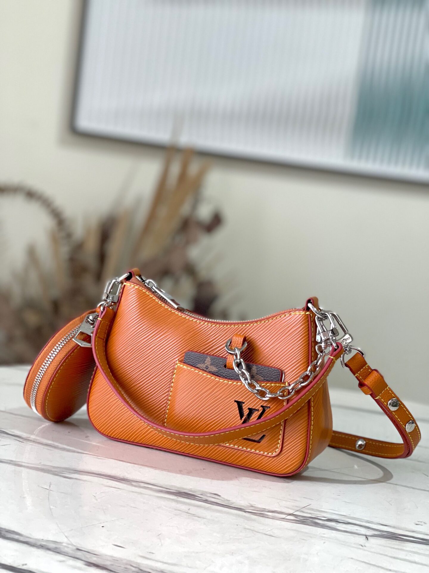 Túi Xách Nữ Louis Vuitton LV Marellini Màu Cam Rep 11 Cao Cấp 19×13,5×6,5cm (1) Túi Xách Nữ Louis Vuitton LV Marellini Màu Cam Rep 11 Cao Cấp 19×13,5×6,5cm (2)