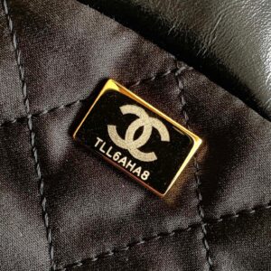 Túi Chanel 22 Shopping Nữ Da Mịn Màu Đen Like Auth 35cm (2)