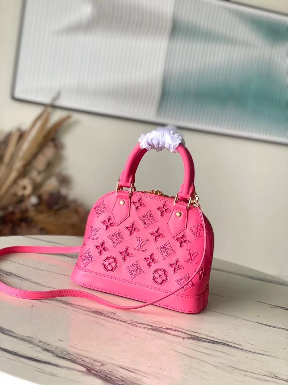 Túi Xách Louis Vuitton LV Alma BB Replica 11 Màu Hồng 23.5x17.5x11 (8) Túi Xách Louis Vuitton LV Alma BB Replica 11 Màu Hồng 23.5x17.5x11 (2)