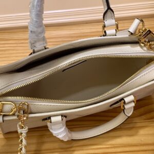 Túi Xách Louis Vuitton LV On The Go Mini Họa Tiết Dập Chìm Cao Cấp 25x13x10cm (2)