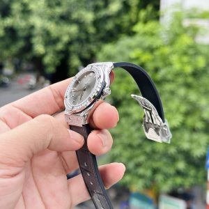 Đồng Hồ Hublot Classic Fusion Đính Đá Màu Xám Nhà Máy HB 38mm (6)