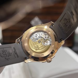 Dong-Ho-Patek-Philippe-Automatic-Co-Lo-May-1024x1024