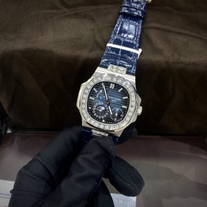 Patek Philippe Nautilus 5724 Đính Moissanite Baguette Màu Xanh Blue (3)