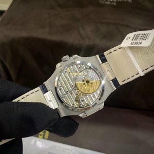 Patek Philippe Nautilus 5724 Đính Moissanite Baguette Màu Xanh Blue (3)