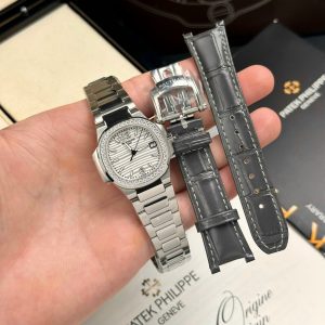 Đồng Hồ Patek Philippe Nautilus 7010 Fake Cao Cấp Nhất Nữ Máy Pin 32mm (1)