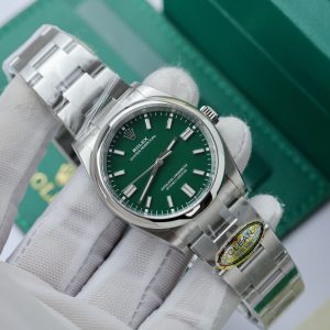 Đồng Hồ Rolex Replica Oyster Perpetual 126000 Mặt Xanh Lá Cây Máy Clean 41mm (5)