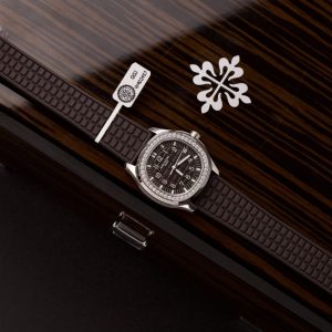 Patek Philippe Nữ Rep 11 Aquanaut 5067 Độ Kim Cương Moissanite Máy Cơ Automatic 35 (2)