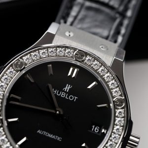 Đồng Hồ Hublot Classic Fusion Đính Kim Cương Moissanite Màu Đen Nhà Máy HB 42mm (9)