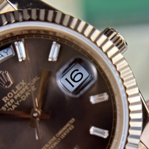 Đồng Hồ Rolex Chế Tác Bọc Vàng 18K Day-Date 228235 Mặt Nâu 178 Gram GM Factory 40mm (9)