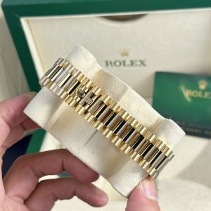 Đồng Hồ Rolex Chế Tác Bọc Vàng 18K Day-Date 228238 Yellow Gold 178 Grams GM Factory 40mm (11)