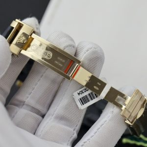 Đồng Hồ Rolex Daytona Mặt Khảm Trai Tím Cọc Số Moissanite BTF 40mm (12)