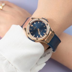 Đồng Hồ Hublot Classic Fusion King Gold Màu Xanh Blue Niềng Kim Cương Moissanite 38mm (2)