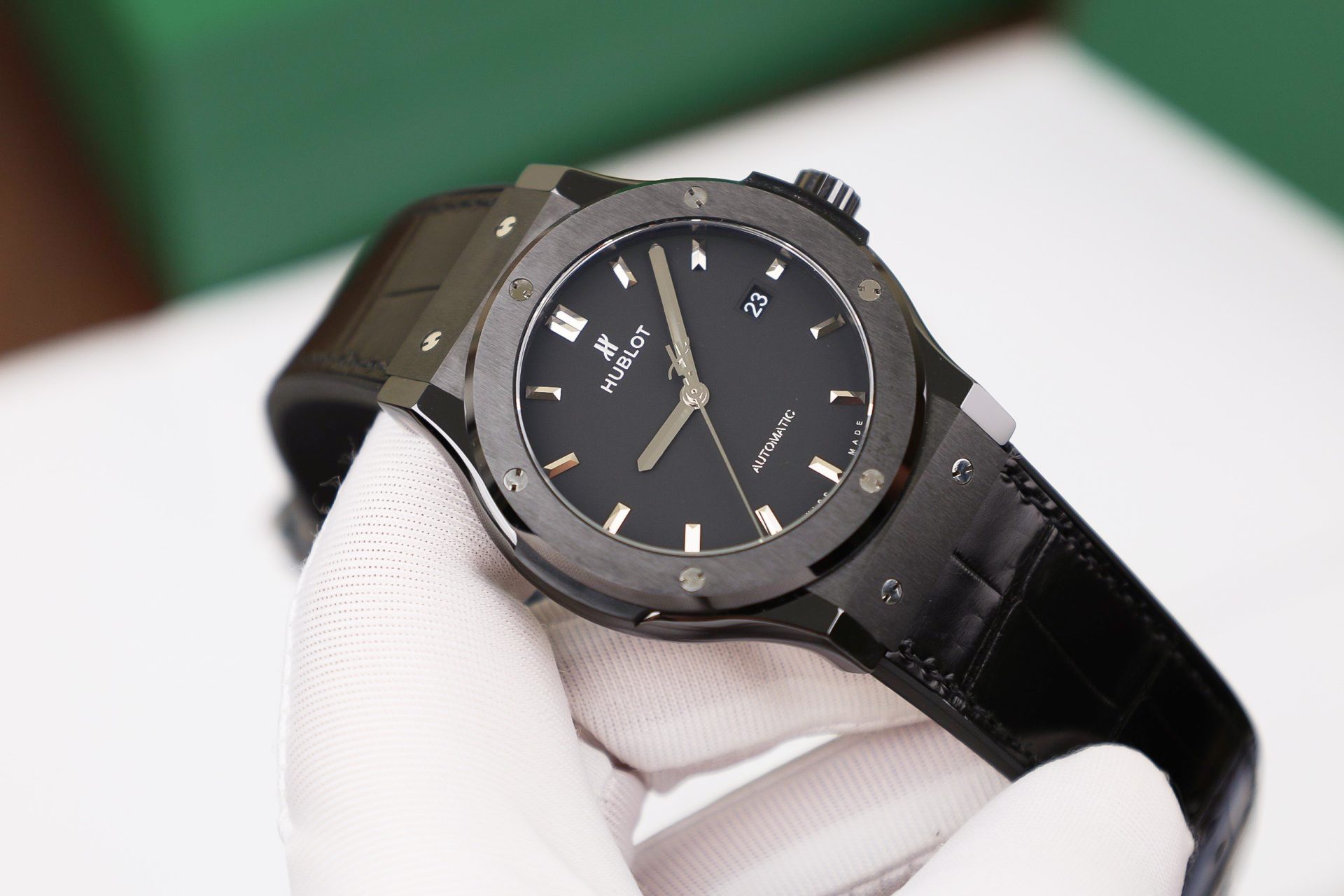 Đồng Hồ Hublot Nam Rep 11 Vỏ Gốm Đen Máy Tinh Chỉnh SW300 JJZ Factory 42mm (10) Đồng Hồ Hublot Nam Rep 11 Vỏ Gốm Đen Máy Tinh Chỉnh SW300 JJZ Factory 42mm (1)