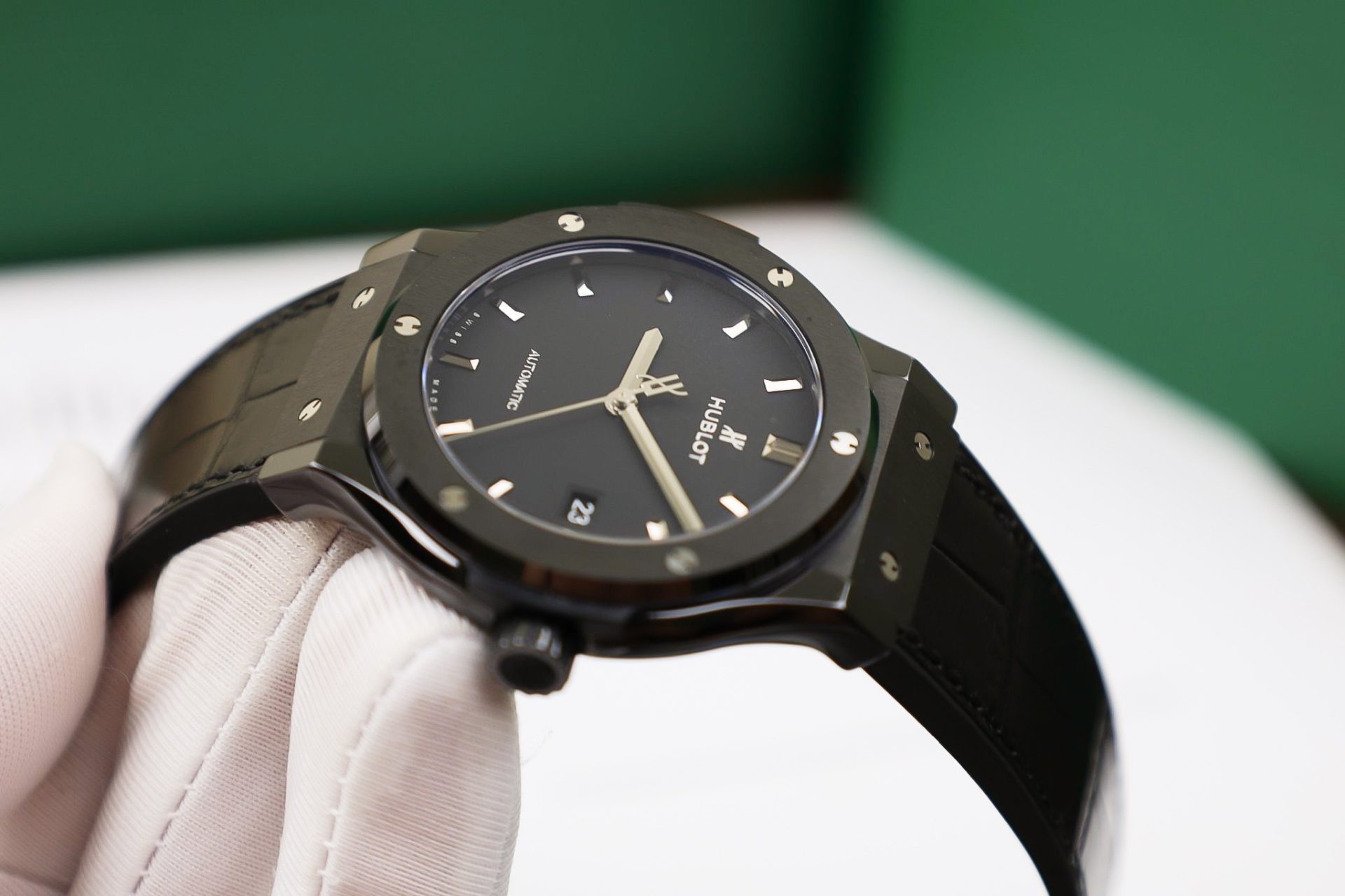 Đồng Hồ Hublot Nam Rep 11 Vỏ Gốm Đen Máy Tinh Chỉnh SW300 JJZ Factory 42mm (9) Đồng Hồ Hublot Nam Rep 11 Vỏ Gốm Đen Máy Tinh Chỉnh SW300 JJZ Factory 42mm (1)