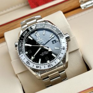 Đồng Hồ Omega Chế Tác Seamaster Planet Ocean GMT Mặt Số Đen (1)