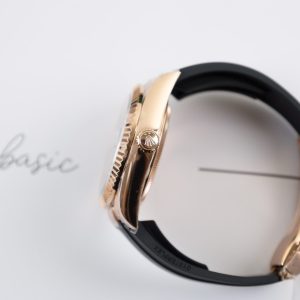 Đồng Hồ Rolex Replica Cao Cấp Sky Dweller Mặt Chocolate Dây Cao Su 42mm (10)