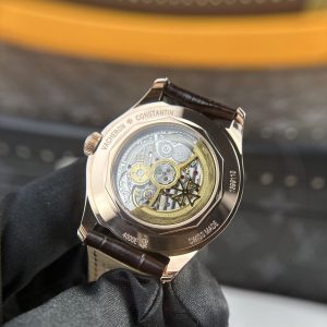 Đồng Hồ Vacheron Constantin Replica Cao Cấp FiftySix Complete Calendar 4000E ZF Màu Nâu (1)