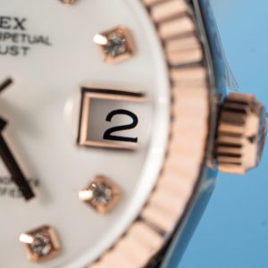 Rolex DateJust Replica 11 Cao Cấp Nữ Mặt Khảm Xà Cừ Bọc Vàng Thật 31mm (2)