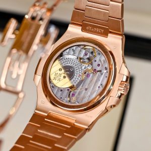 Đồng Hồ Patek Philippe Nautilus 5712R Chế Tác Vàng Thật 18K Nguyên Khối (1)