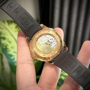 Patek Philippe Aquanaut 5167R Chế Tác Bọc Vàng Đính Kim Cương Moissanite Baguette 40mm (2)