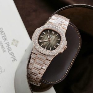 Patek Philippe Nautilus 5711 Chế Tác Bọc Vàng Thật + Đính Full Kim Cương Moissanite Hong Kong 40mm (2)