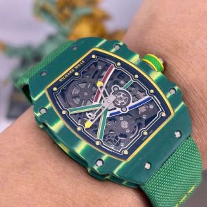 Richard Mille RM67-02 Chế Tác Vỏ Carbon Màu Xanh Lá Siêu Mỏng Trọng Lượng 37 Gram 38.7×47 (1)