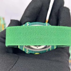 Richard Mille RM67-02 Chế Tác Vỏ Carbon Màu Xanh Lá Siêu Mỏng Trọng Lượng 37 Gram 38.7×47 (1)